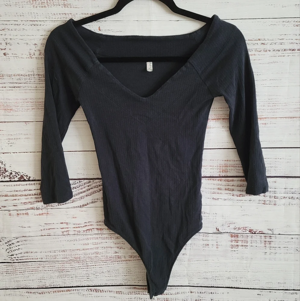 Free People Women's Black V Neck Bardot Ribbed Snap 3/4 Sleeve Bodysuit S